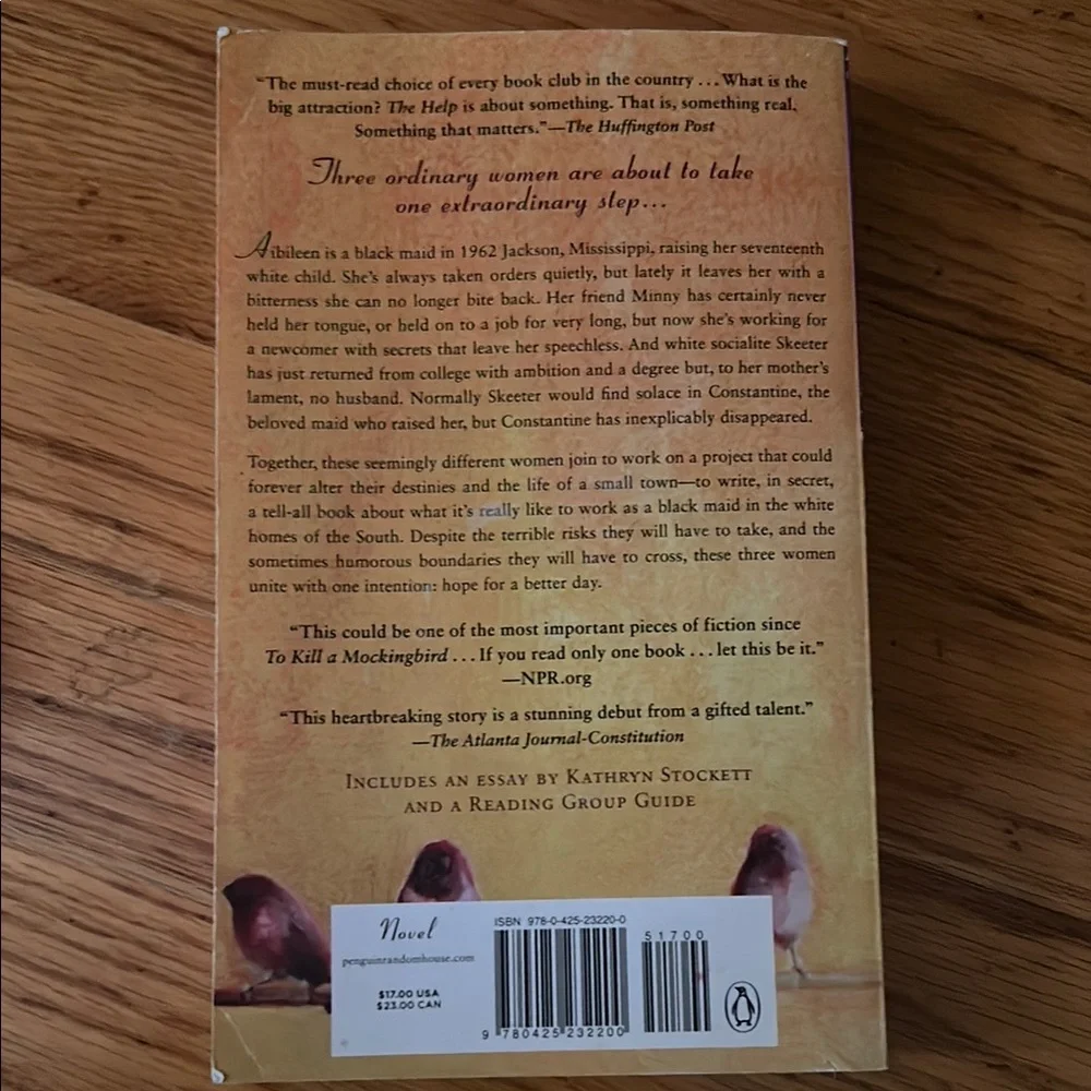 The Help by Kathryn Stockett Book - Picture 3 of 4